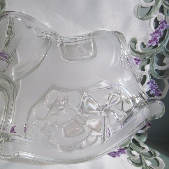 Mikasa Rocking Horse Glass Bowl 7-1/2" w its box - Picture 13 of 16